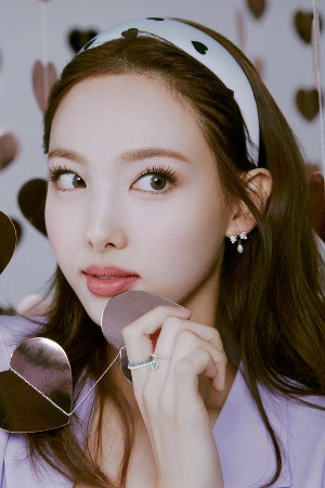 Character image for Nayeon