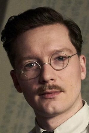 Character image for Martin Schelling (25, fiktiv) - S02