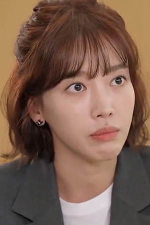 Character image for Hong Jo-Yi