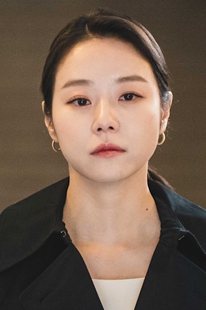 Character image for Secretary Yoon