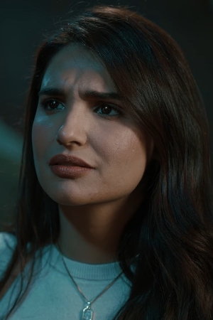 Amna Ilyas as Saman on Aik Aur Pakeezah