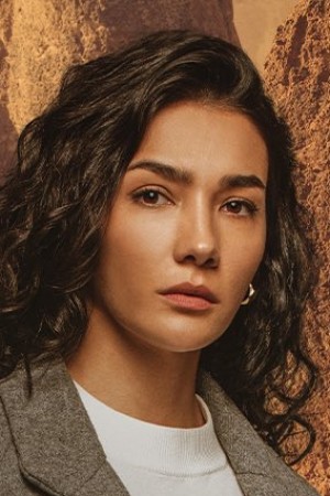 Character image for Defne