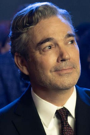 Jon Tenney as Jon Bean on American Classic