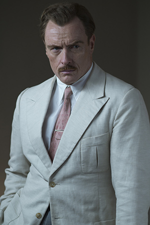 Toby Stephens