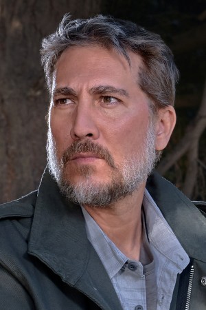 Character image for Leo Mercer