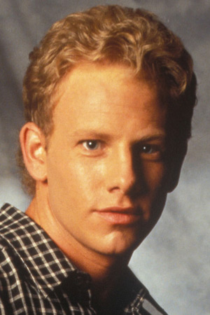 Character image for Steve Sanders