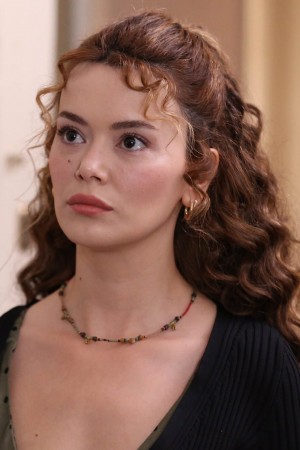 Character image for Elif Kara