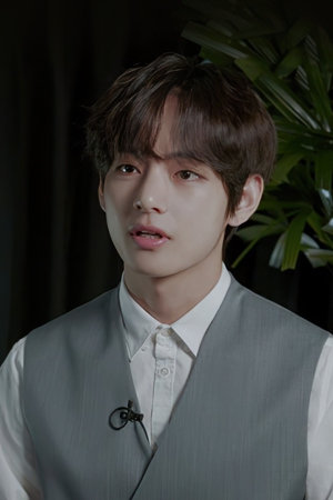 Character image for V