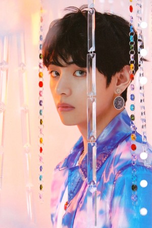 Character image for V