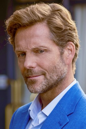 Character image for Harry King