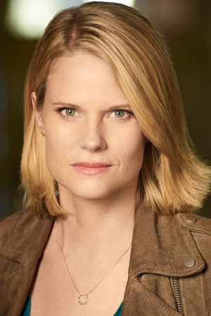 Joelle Carter