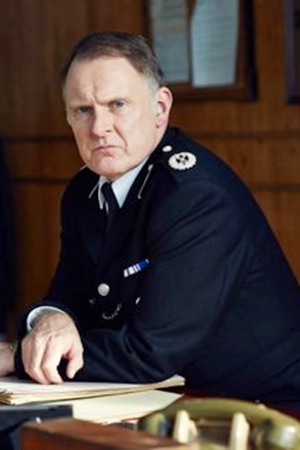 Robert Glenister