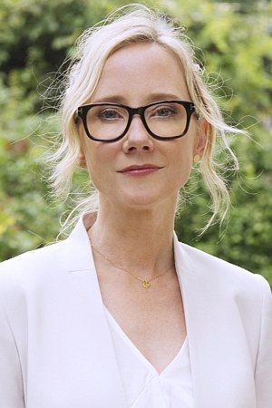 Character image for Lynn Monahan