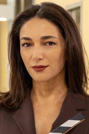 Şebnem Hassanisoughi as  on Doc (TR)