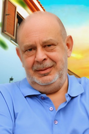 Character image for Esref Üzüm