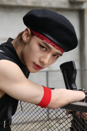 Character image for Hyunjin