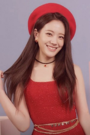 Jang Gyu-ri as Gyuri on fromis_9: FM_1.24