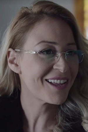 Character image for ليلى / نور