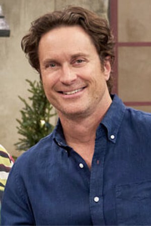 Character image for Oliver Hudson