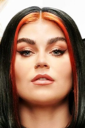 Character image for Roxeanne Hazes