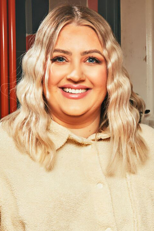 Character image for Ellie Warner