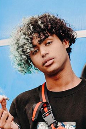 Character image for Luv Resval