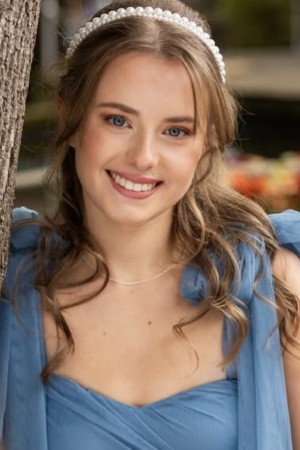 Character image for Dee Dee Hutchinson