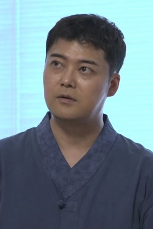 Character image for Jun Hyun-moo