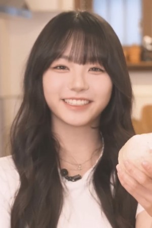 Kim Chae-won as ChaeWon on Dining Table for ( )