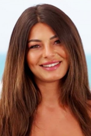 Jasmin Melika Salvati as Jasmin on Italia Shore
