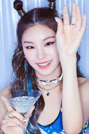 Character image for Yeji