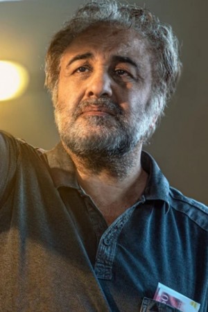 Character image for davood