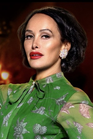 Kimi Murdoch as Kimi on Ladies of London