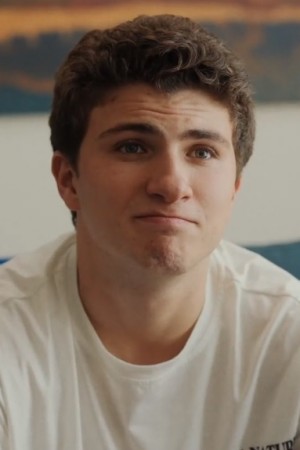 Character image for Roni Tzur