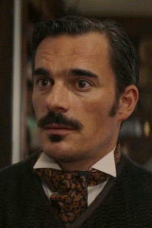 Character image for Louis Strauss