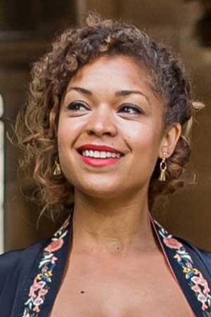 Character image for Evie