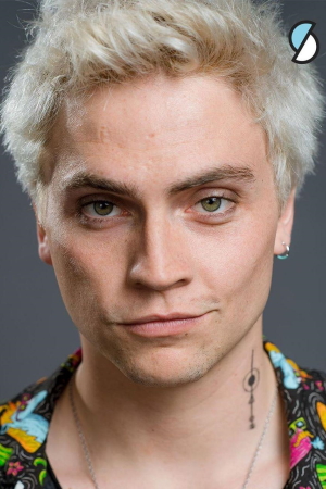 Character image for Simon