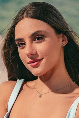 Character image for Lara