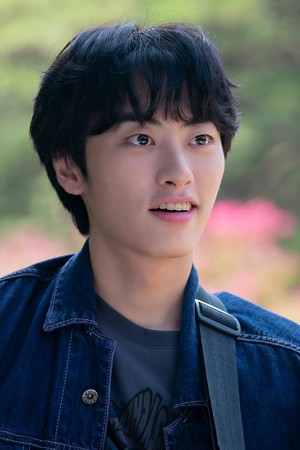 Character image for Baek Hee-seob (1987)