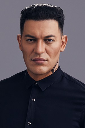 Character image for Dee