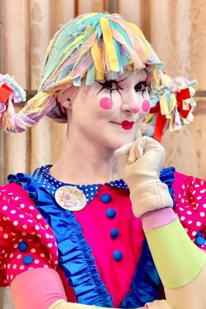 Character image for Emília Substantivo Próprio