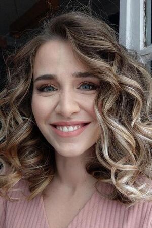 Character image for Sinem