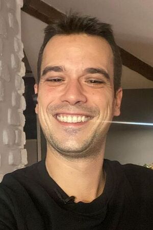 Character image for Özgür