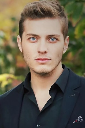 Character image for Ali