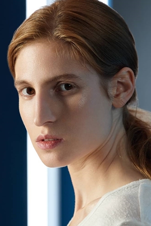 Character image for Esther Vanhove