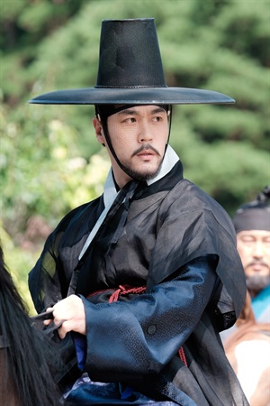 Character image for Min Chi Hyung