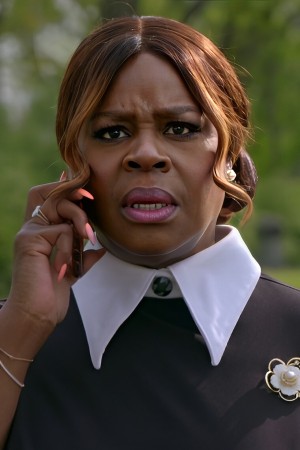 Character image for Retta