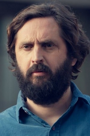 Character image for Simon