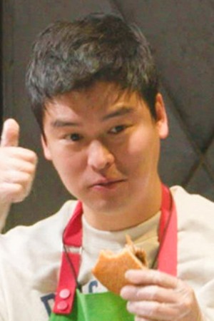 Lee Jang-woo as Lee Jang-woo on The Genius Paik