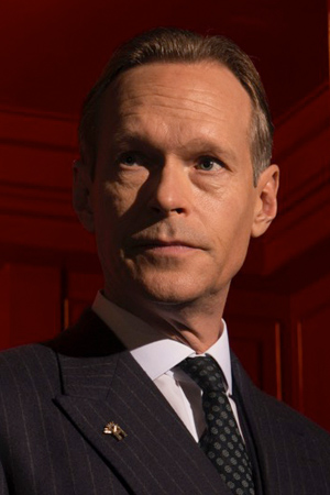 Steven Mackintosh